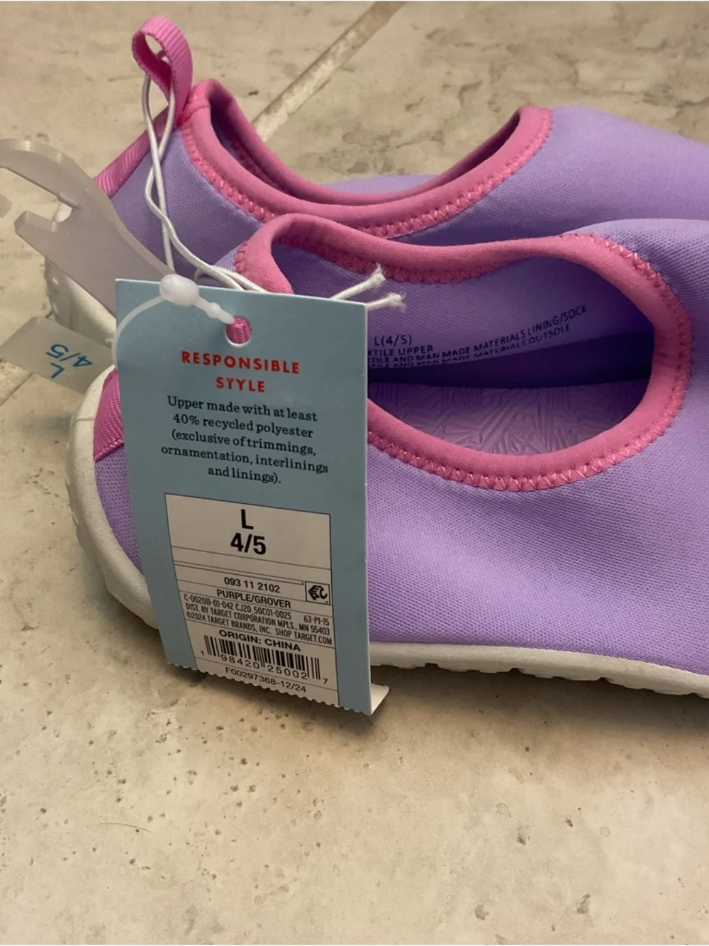 Cat & Jack NWT slip on water shoes purple with Pink Trim, size 4/5